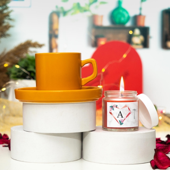 Pastel Renkli Çay Fincanı ve Kişiye Özel Mum Sevgiliye Hediye Seti resmi