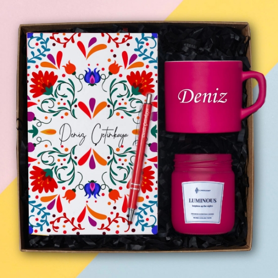 Kişiye Özel  Nescafe Fincanı, Defter, Kalem-Kokulu Cam Mum Hediye Seti resmi