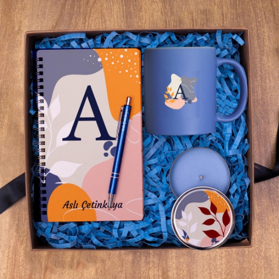 Kişiye Özel Ahşap Kapaklı Defter , Kupa, Tükenmez Kalem, Metal Kokulu Mum resmi
