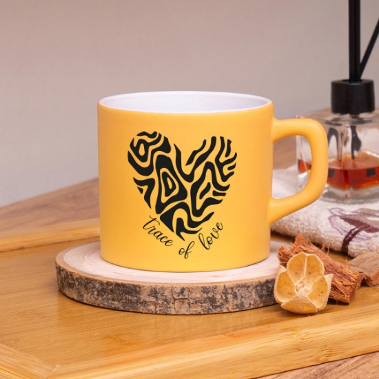 Seraclass Sarı Renkli Trace of Love Tasarımlı Çay & Nescafe Fincanı resmi