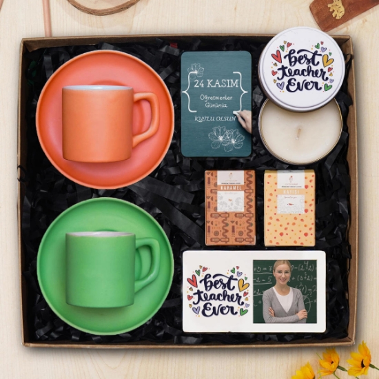 "Best Teacher Ever" Öğretmenler Günü İkili Renkli Fincan, Mum, Kahve, Çerçeve Hediye Seti  resmi
