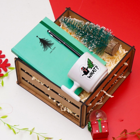 Yeni Yıl Yılbaşı Hediye Seti & Defter, Kalem, T-Kulp Fincan, Çam Ağacı resmi