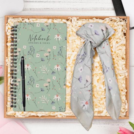 Defter, Kalem, Fular Kombini Hediye Setleri resmi