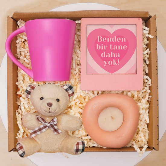 Pembe Kupa Bardak, Peluş Anahtarlık, Dekoratif Mum, Çerçeve resmi