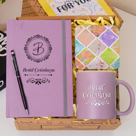 Kişiye Özel Renkli Defter , Sütlü Kahve Kupa Bardak, Tükenmez Kalem & Hediye Seti resmi