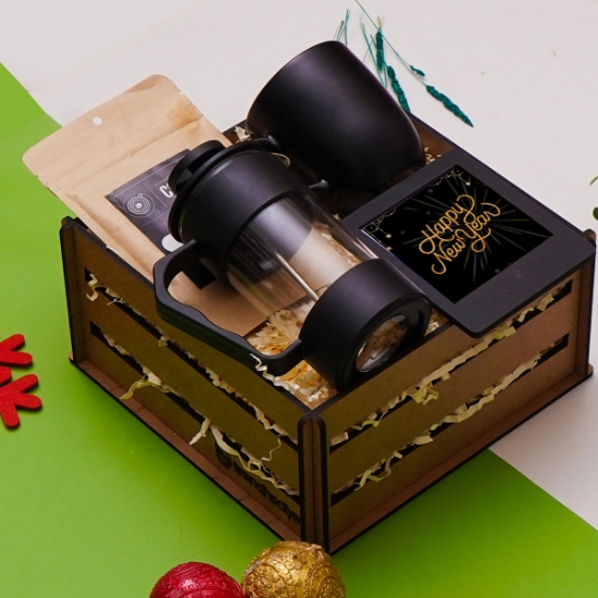 Yeni Yıl Yılbaşı Hediye Seti & Frenchpress,  Kupa Bardak, Çerçeve, Filtre Kahve resmi