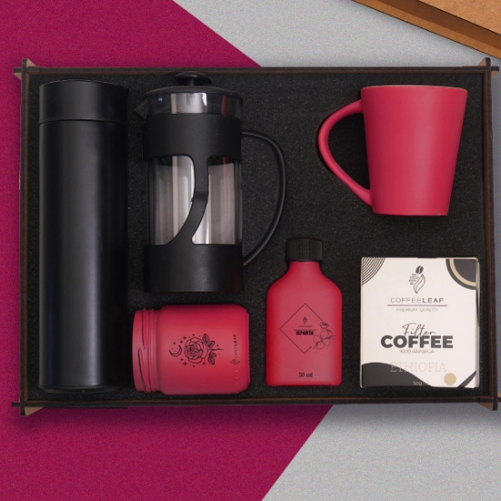 Premium Hediye Seti - Dijital Göstergeli Termos, Mum, Kolonya, Kupa Bardak, French press, Filtre Kahve resmi