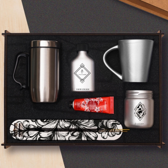 Premium Hediye Set &  Çelik Mug, Kolonya, Kupa Bardak, Tütsü Seti, Vücut Kremi, Kokulu Mum resmi
