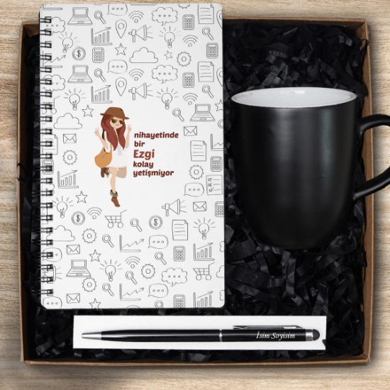 Nihayetinde Bir Ben Kolay Yetişmiyor Defter - Kupa - Kalem Seti resmi