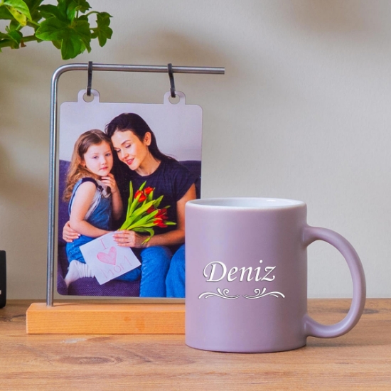 Kişiye Özel Ahşap Standlı Fotoğraflı Çerçevesi & Sütlü Kahve Renkli Kupa Bardak