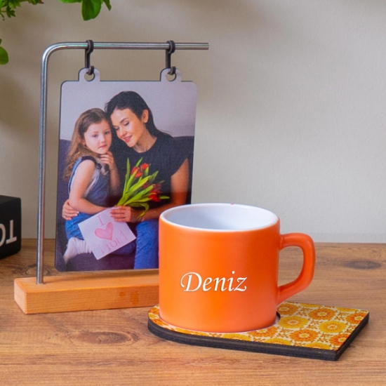 Ahşap Standlı Fotoğraflı Çerçeve & Kişiye Özel Ahşap Sunumlu Turuncu Renkli Çay & Nescafe Fincanı