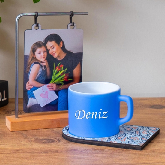 Ahşap Standlı Fotoğraflı Çerçeve & Kişiye Özel Ahşap Sunumlu Mavi Renkli Çay & Nescafe Fincanı