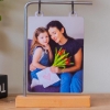 Ahşap Standlı Fotoğraflı Çerçeve & Kişiye Özel Ahşap Sunumlu Sütlü Kahve Renkli Çay & Nescafe Fincanı