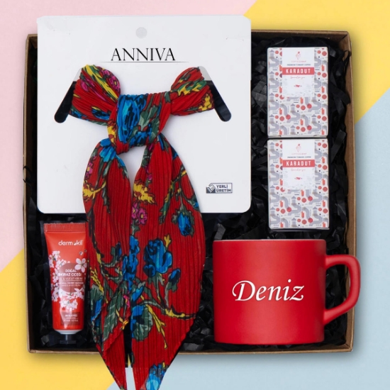 İsme Özel Nescafe fincanı, Fular, El Vücut Kremi, Aromalı Türk Kahvesi resmi