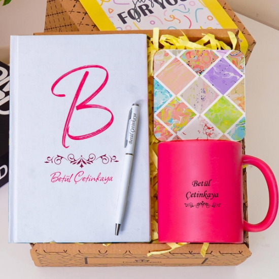 Kişiye Özel Renkli Defter , Kırmızı Kupa Bardak, Tükenmez Kalem & Hediye Seti resmi