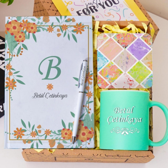 Kişiye Özel Renkli Defter , Yeşil Kupa Bardak, Tükenmez Kalem & Hediye Seti resmi
