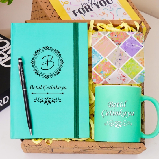 Kişiye Özel Renkli Defter , Yeşil Kupa Bardak, Tükenmez Kalem & Hediye Seti resmi