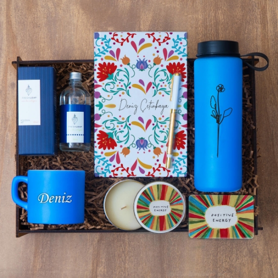 Dekoratif Kutuda Premium Hediye Seti & Kişiye Özel Fincan, Cam suluk, Defter,Roller Kalem, resmi