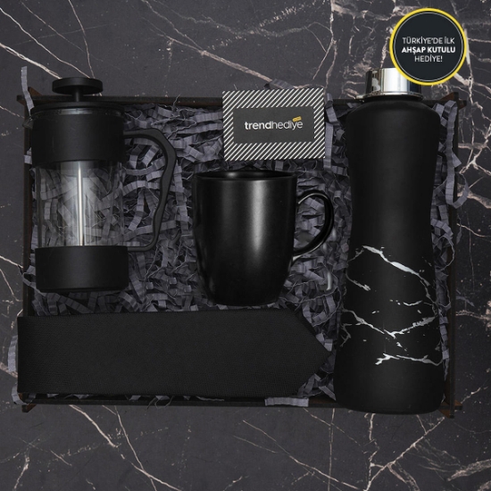French Press, Kupa, Mermer Desen Suluk, Kravat & Dekoratif Ahşap Kutu resmi