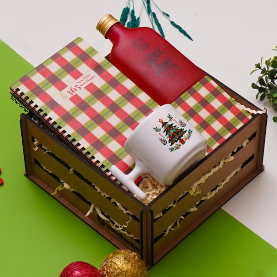 Yeni Yıl Yılbaşı Hediye Seti & Defter, Kolonya,Ahşap Altlıklı Fincan resmi