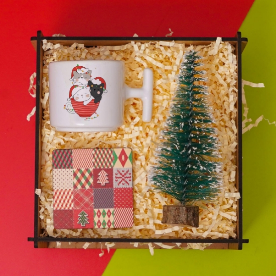 2026 Yılbaşı, Yeni Yıl Hediye Seti Fincan, Çam Ağacı, Fincan Altı, resmi