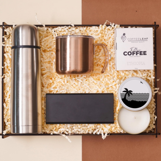 Premium Hediye Kutusu: Çelik Termos, Kupa, Powerbank, Kahve ve Mum