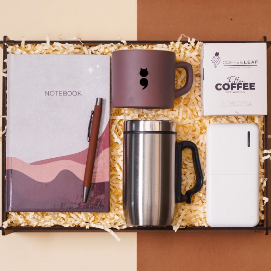 Executive Premium Hediye Kutusu – Powerbank, Termos, Defter, Kalem ve Kahve Keyfi