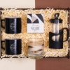 Siyah Detaylı Premium Hediye Kutusu | Kahve, French Press ve Mum Şıklığı