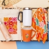 Dekoratif Ahşap Kutuda Şık Hediye Seti – Çelik Mug, Turuncu Kupa, Kadın Fular, Body Mist ve Bez Çanta resmi