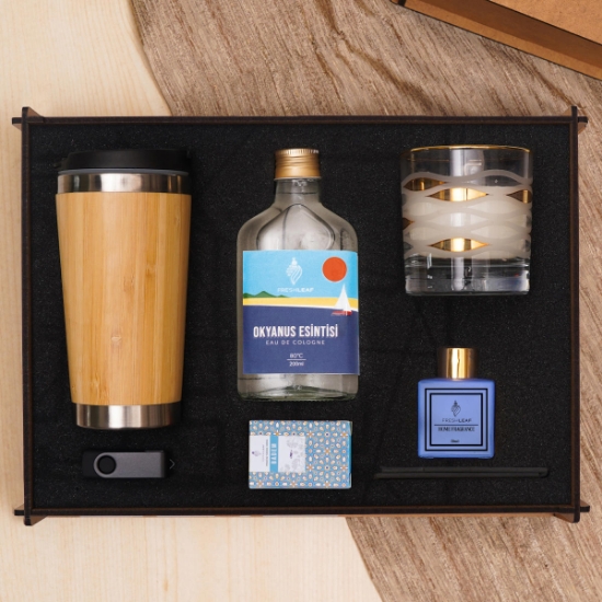Premium - Hediye Seti & Bambu Termos Bardak, 200ml Kolonya, Yaldızlı Cam Mum, Usb Bellek,  Oda Kokusu, Kahve resmi