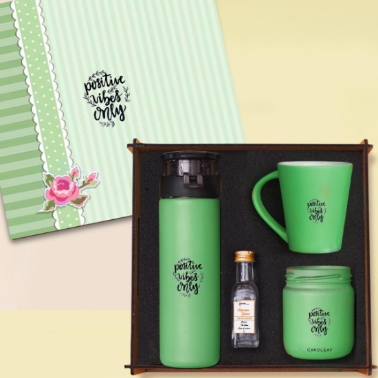 Woody Collection Hediye Seti | Cam Suluk, Kupa Bardak, Mum, Kolonya - Yeşil