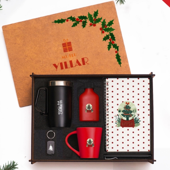 Yılbaşı Özel Hediye Paketi – Termos Kupa, Defter, Kolonya, Anahtarlık