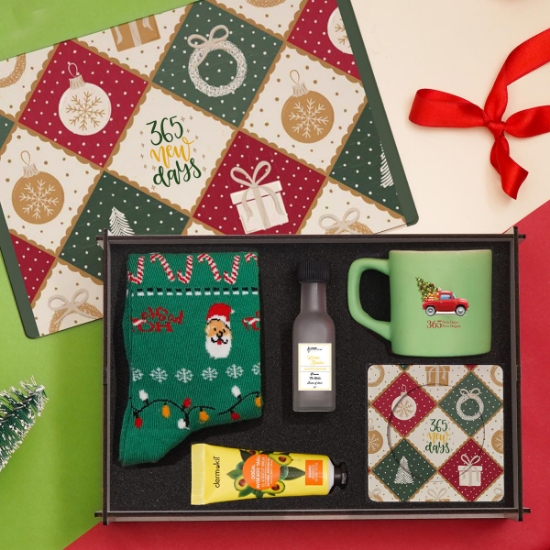 Yılbaşı Mini Hediye Seti – Ahşap Kutu, Fincan, Kolonya