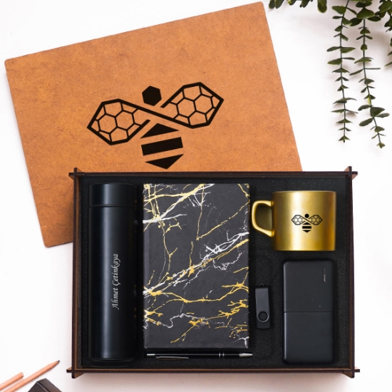 Kişiye Özel Siyah Çelik Termoslu Hediye Seti | Defter, Kahve Fincanı, Powerbank ve Flash Bellek