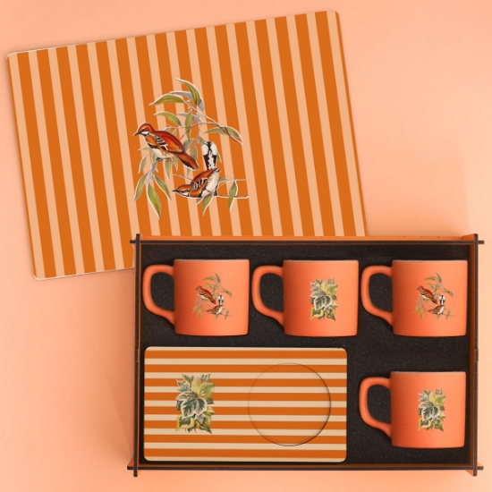 Tasarımlı Sürekli Kullanılabilir Ahşap Kutuda 4’lü Turuncu Renkli Türk Kahvesi Fincan Takımı
