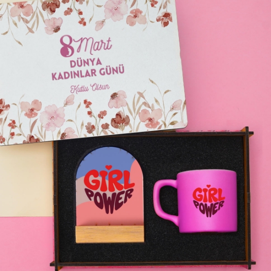 Kadınlar Günü Hediye Seti – Ahşap Kutu, Kahve Fincanı & Masa Üstü Çerçeve resmi