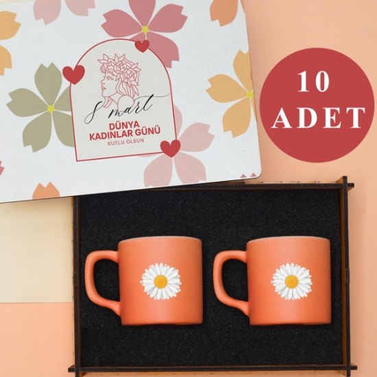 Kadınlar Günü 10’lu Set -  Ahşap Anı Kutusu ve 2’li Kahve Fincanı Seti resmi