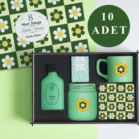 Kadınlar Günü 10’lu Set | Tasarımlı Ahşap Kutuda, Kolonya, Mum, Kahve, Fincan Ve AltlığI resmi