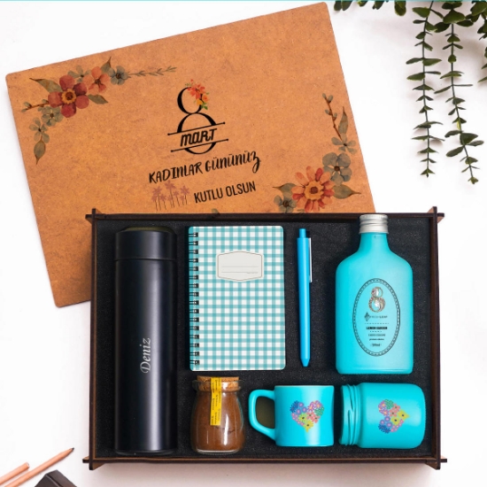 Kadınlar Günü 10’lu Set |  – Çelik Termos, Türk Kahvesi, Kolonya, Mum ve Ahşap Kutulu Şık Hediye Paketi